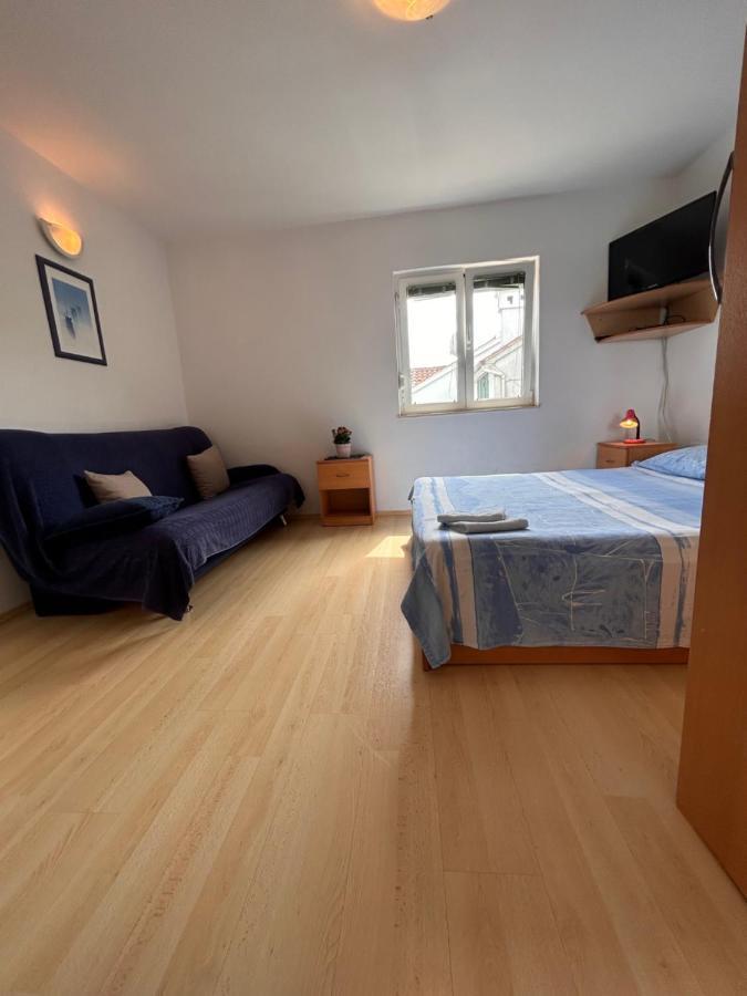 Apartment Alfirev Vodice Buitenkant foto