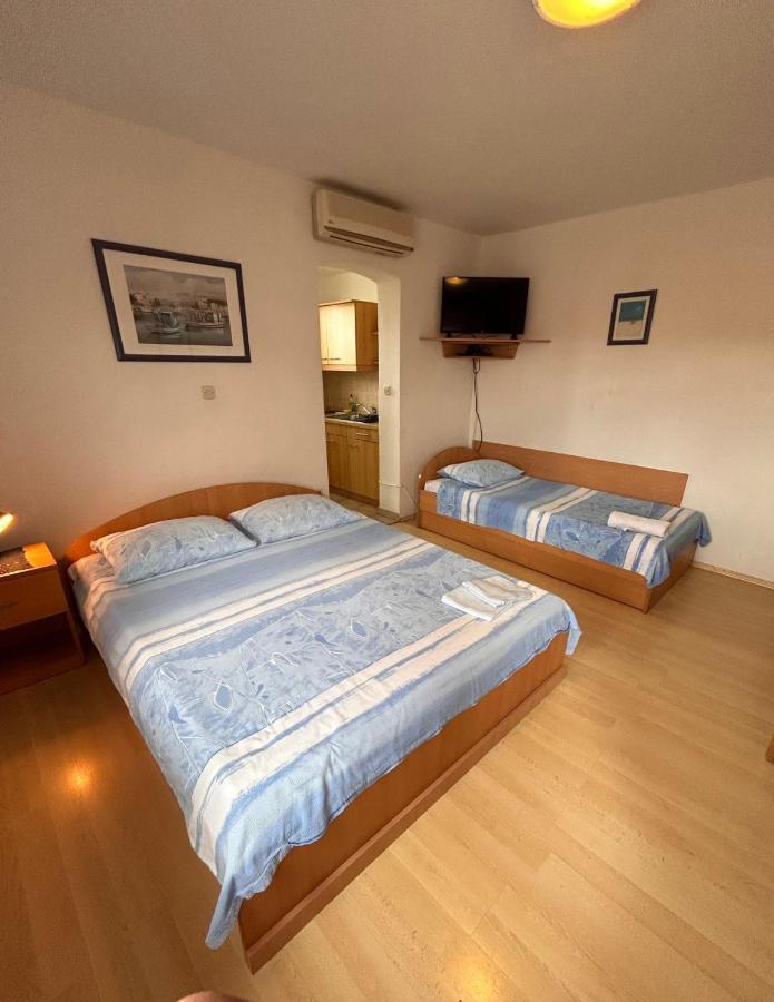 Apartment Alfirev Vodice Buitenkant foto