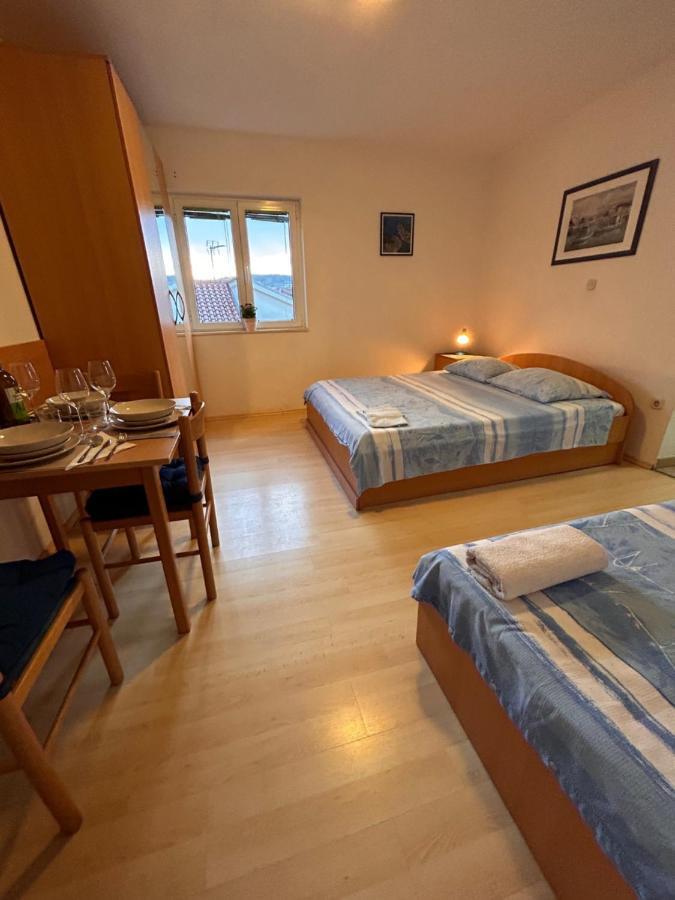 Apartment Alfirev Vodice Buitenkant foto